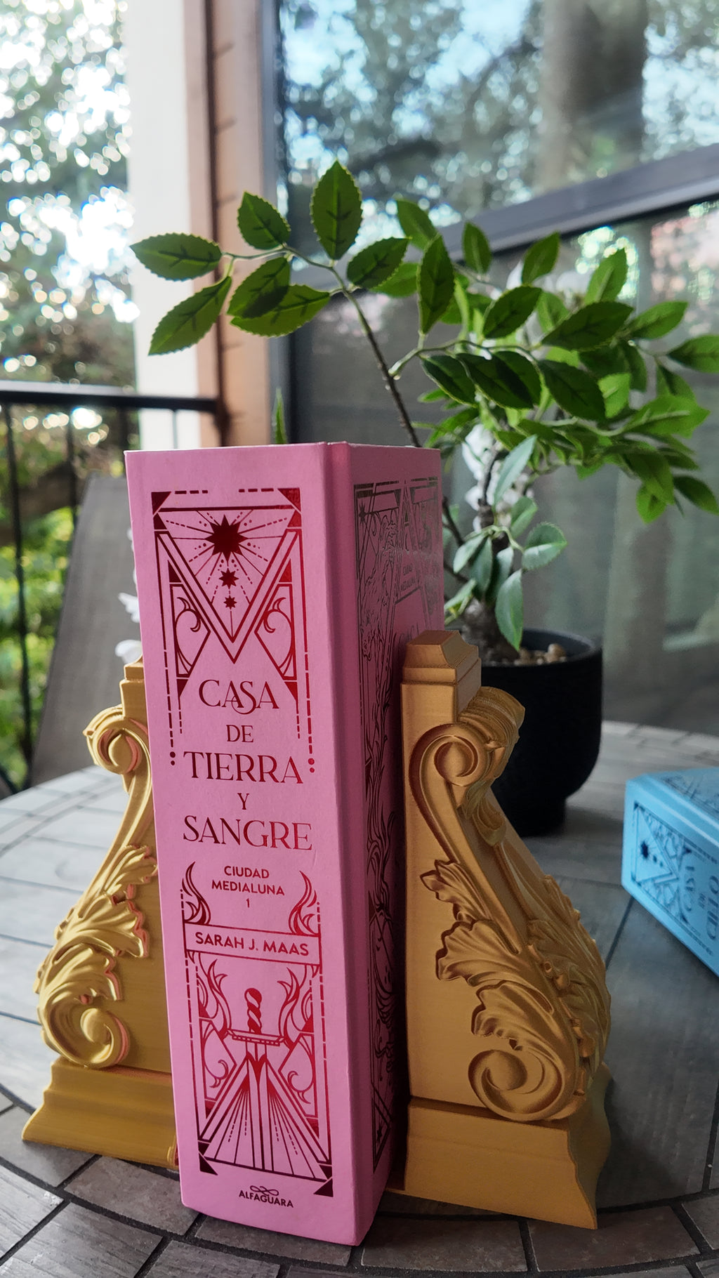 Set of 2 The Gilded Manor Ornamental Bookends