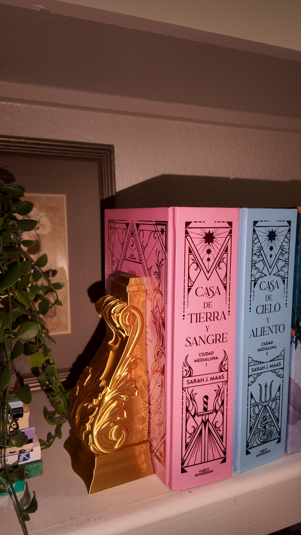 Set of 2 The Gilded Manor Ornamental Bookends