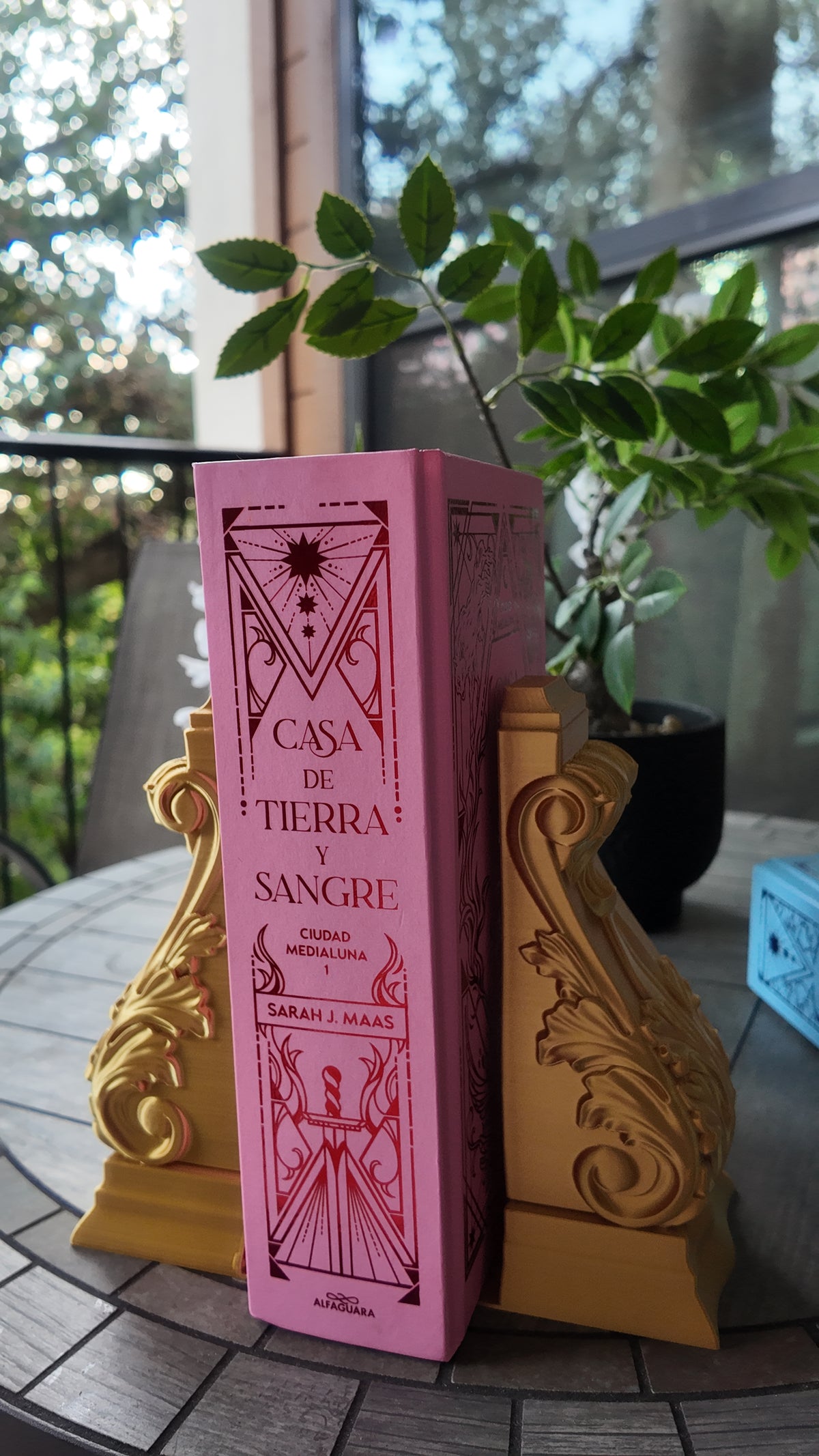 Set of 2 The Gilded Manor Ornamental Bookends